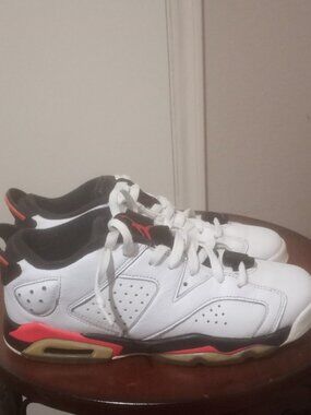 Nike Air Jordan 6 Retro Youth Size 6.5Y Women 8 768881-123 White Infrared Shoes